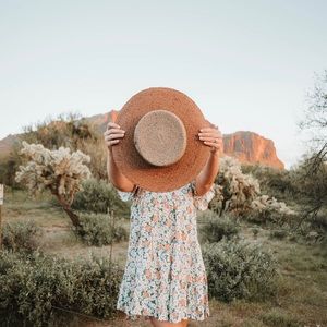 Olive & Pique two-toned hat